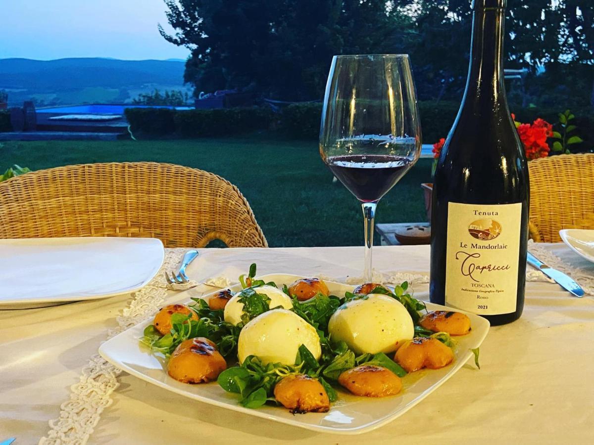 Tenuta Le Mandorlaie, Agriturismo In Скансано Екстериор снимка