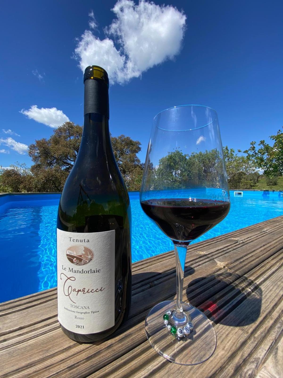 Tenuta Le Mandorlaie, Agriturismo In Скансано Екстериор снимка
